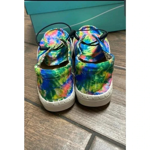 🌟 Danna Raye Tie Dye shoes 🌟 - Picture 5 of 5